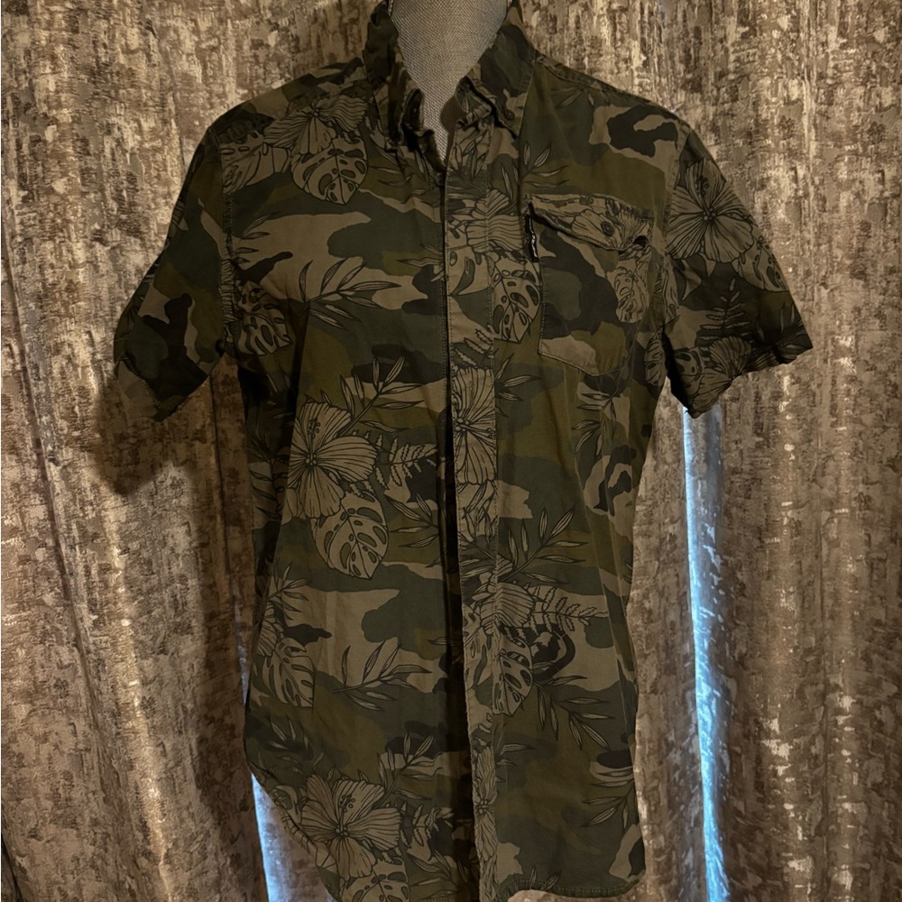 Ecko Unlimited Olive Green Camo Floral Short Sleeve Button-Up Shirt